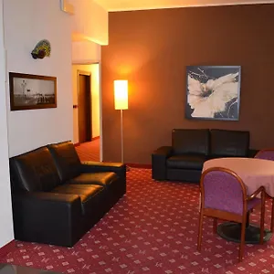 hotel-adria-mestre.hotelslidodijesolo.com/